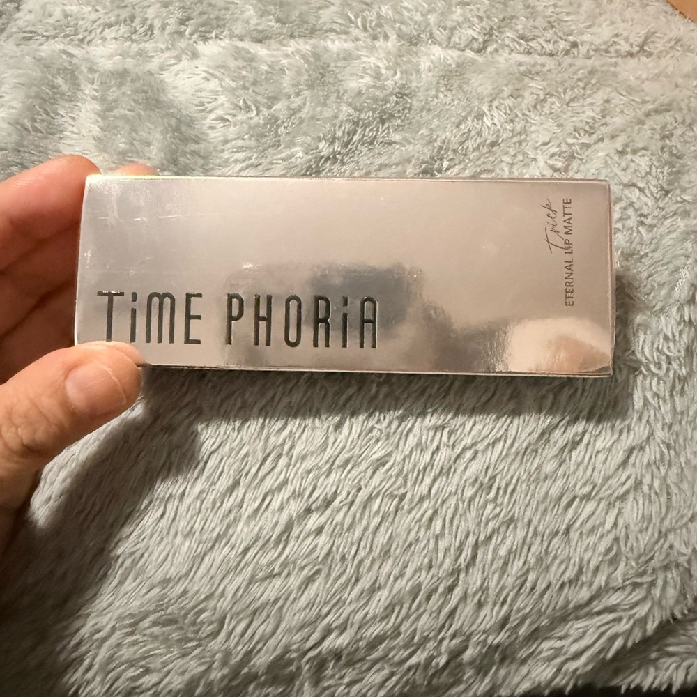 Eternal Lip Matte Trick 01 Lipstick - Peach